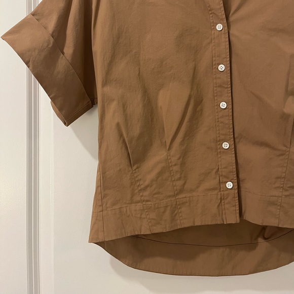 Theory Cropped Button Down Shirt in Bay Leaf - Picture 4 of 6